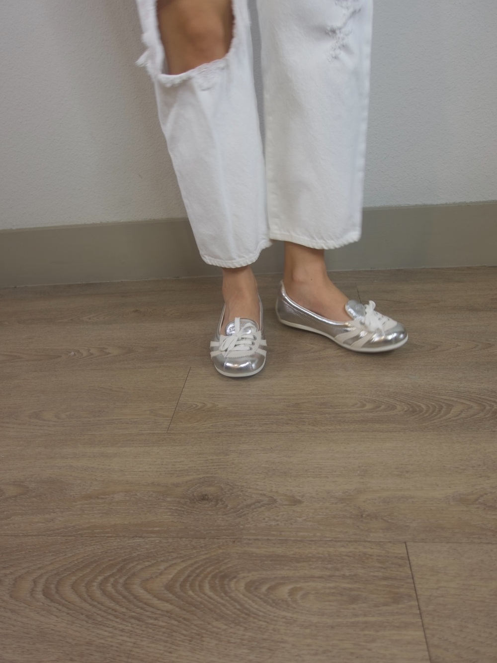 Bibi Lou Metallic Silver Slip-On Loafer Flats Size 38